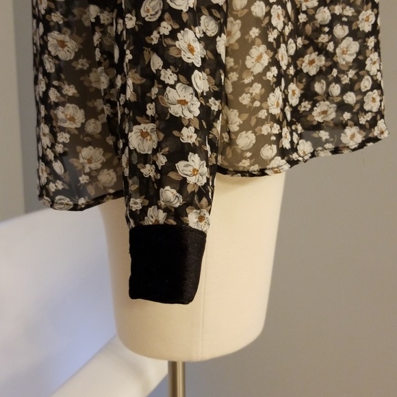 POL top - Picture 4 of 7